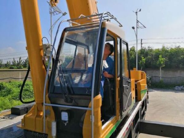 寿光市吊车出租电话_300吨吊车出租,承接各种其中吊装工程